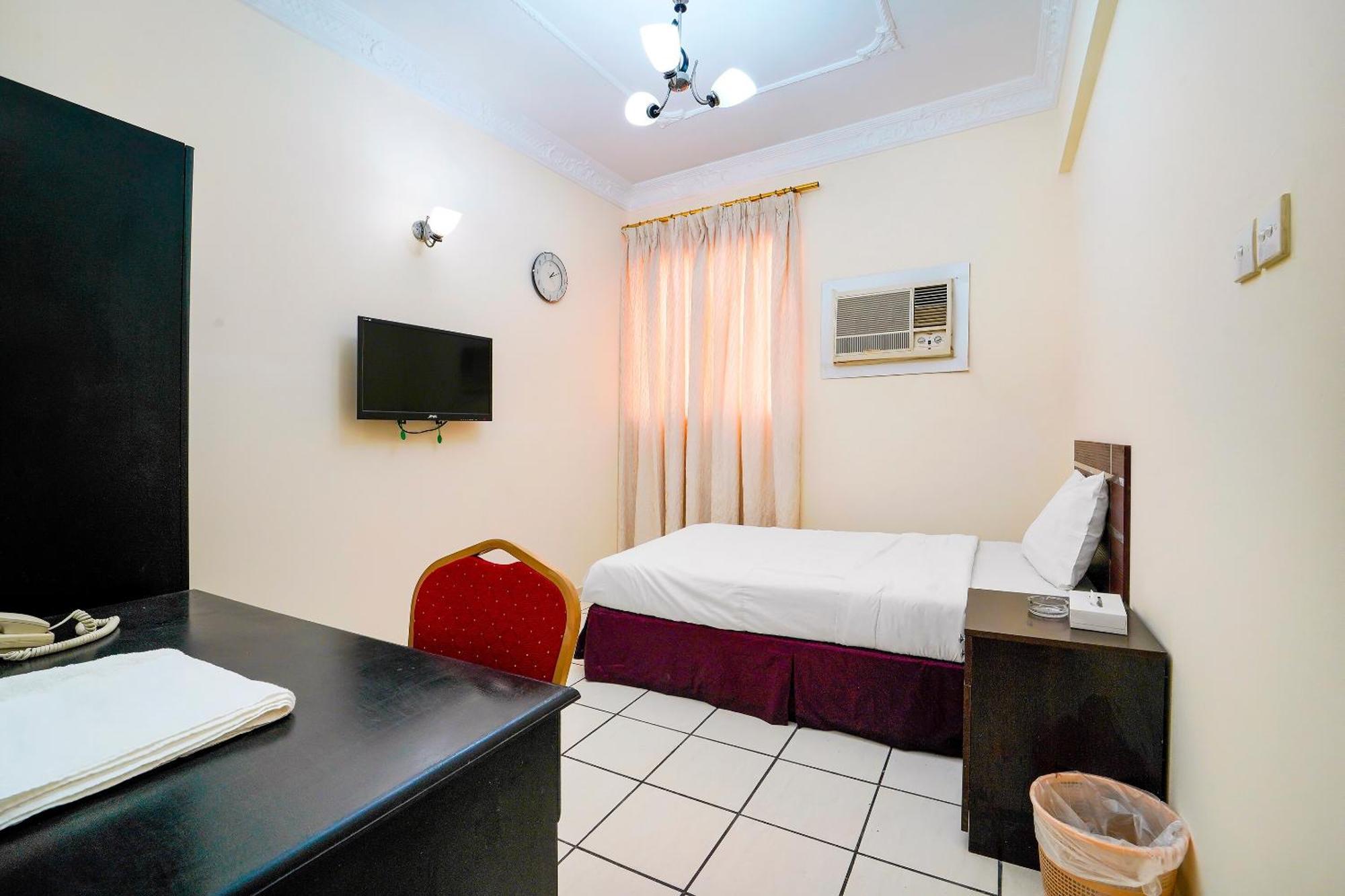 Oyo 124 Al Salam Palace Hotel Манама Екстериор снимка