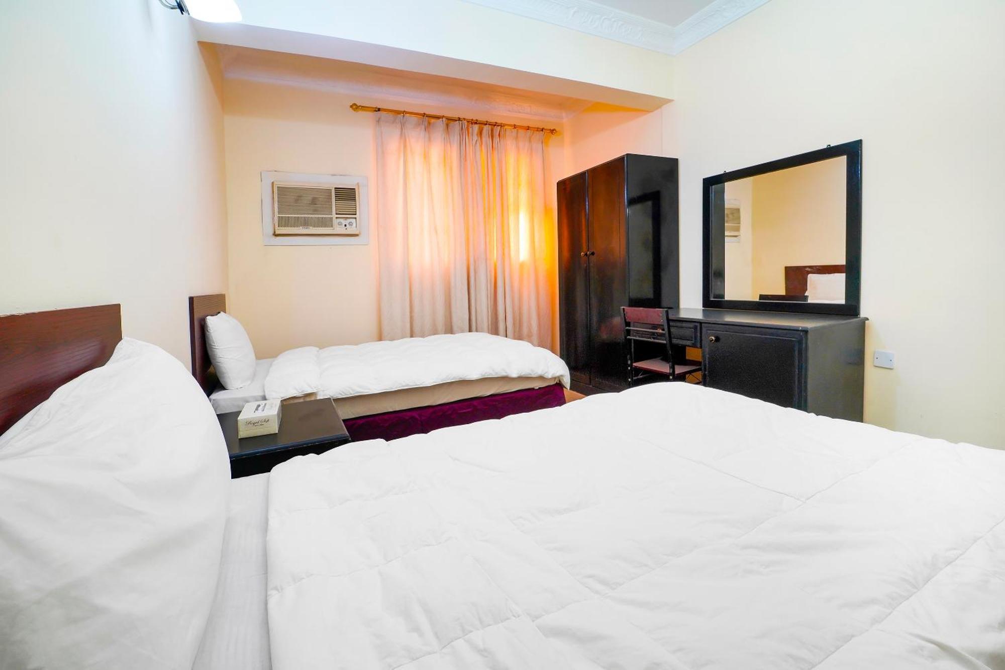 Oyo 124 Al Salam Palace Hotel Манама Екстериор снимка
